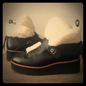 COACH 🖤 Urban Hiker Shearling Bootie